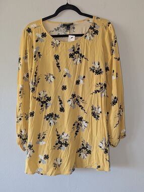 14 NWT Lane Bryant Yellow Floral Print Tie Back Top
